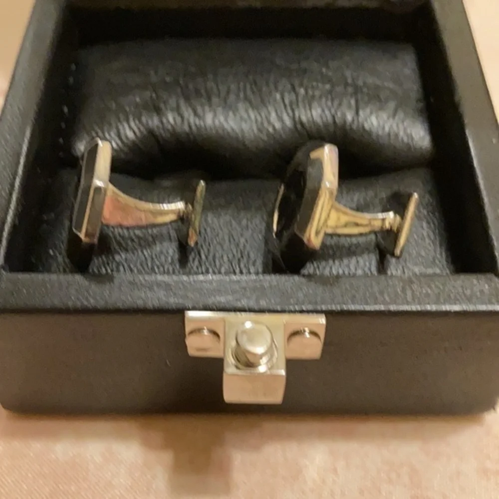 Bracaletti silver tone & black croc Czar cuff links in leather box-gently used